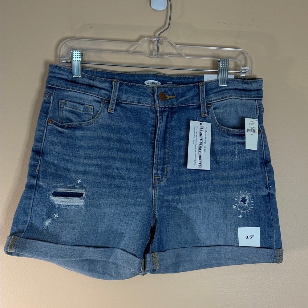 Old Navy Distressed Roll-Cuff Denim Shorts in Blue